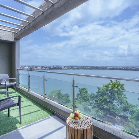 Grey Stone - Lakefront Penthouse Family Rooms Kolhapur Ngoại thất bức ảnh