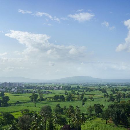 Grey Stone - Lakefront Penthouse Family Rooms Kolhapur Ngoại thất bức ảnh