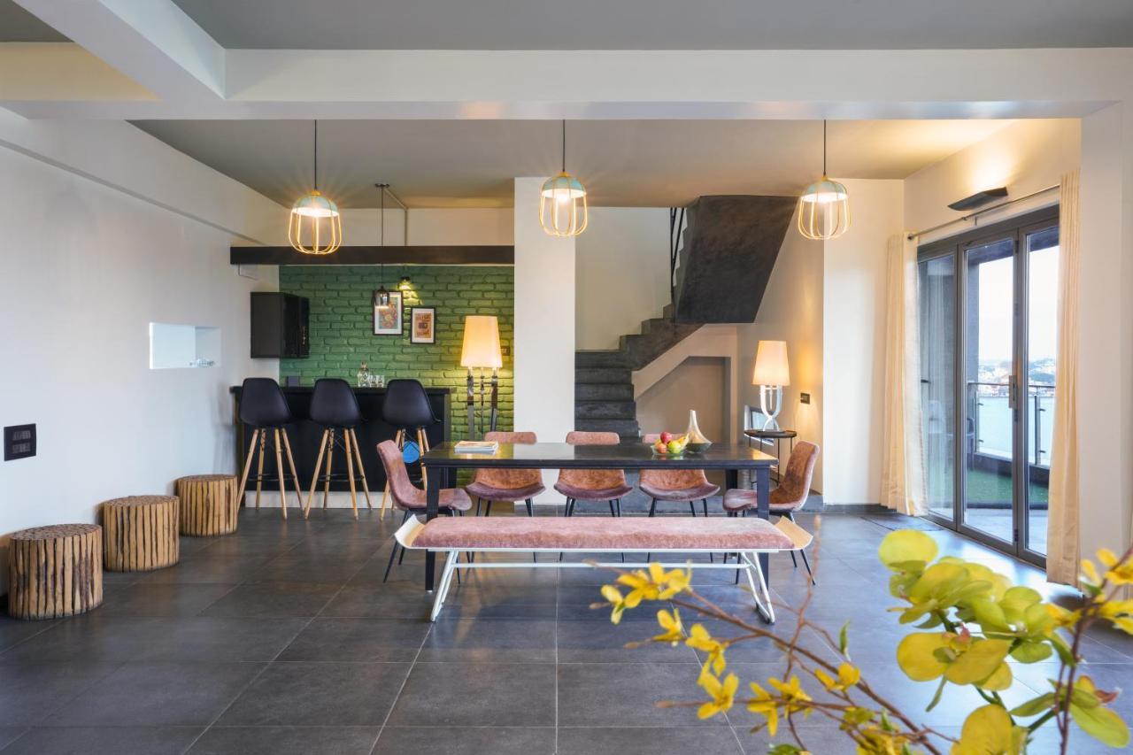 Grey Stone - Lakefront Penthouse Family Rooms Kolhapur Ngoại thất bức ảnh