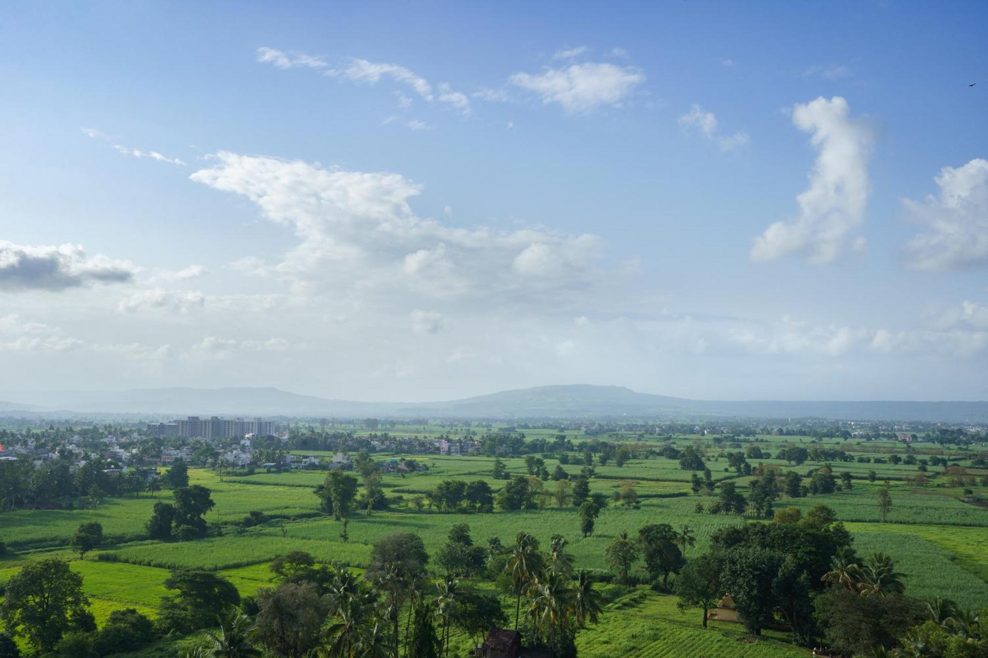 Grey Stone - Lakefront Penthouse Family Rooms Kolhapur Ngoại thất bức ảnh